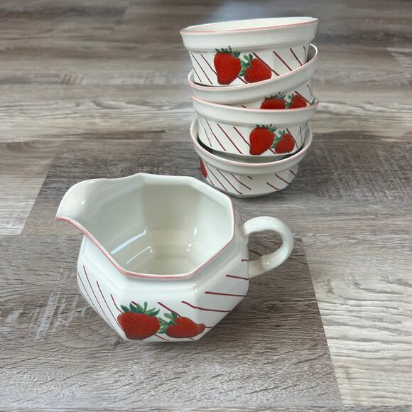 Mikasa Fresh Fruit Strawberry Bowls & Creamer DP002 Japan Set of 5 - Picture 7 of 7